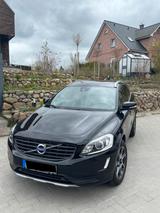 Volvo XC60 D4 Ocean Race/Standheiz/Pano/Leder/1.Hand