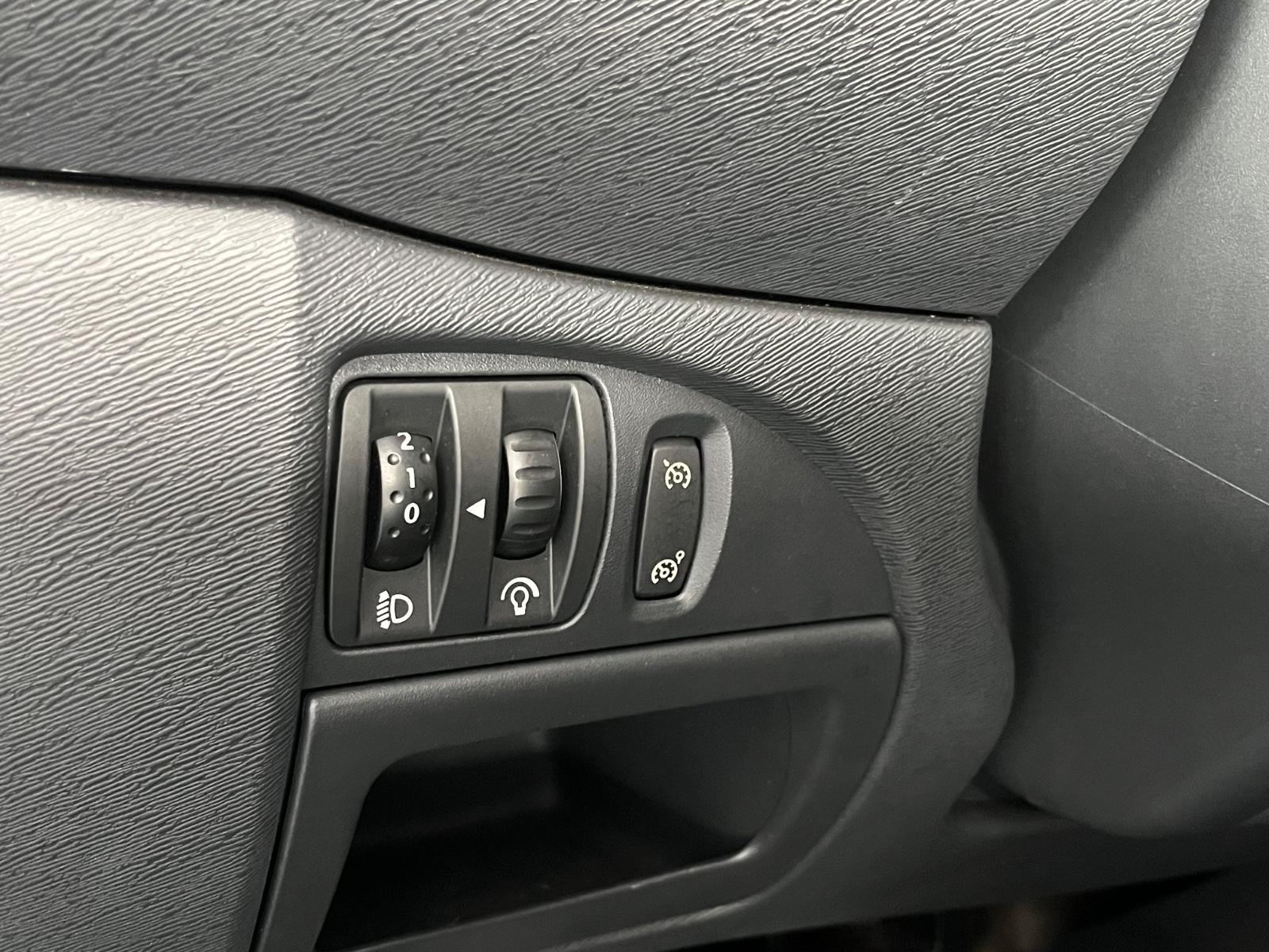Renault TWINGO SPORT 1,6 133PS 1.HAND PANORA. KLIMAAUTO!