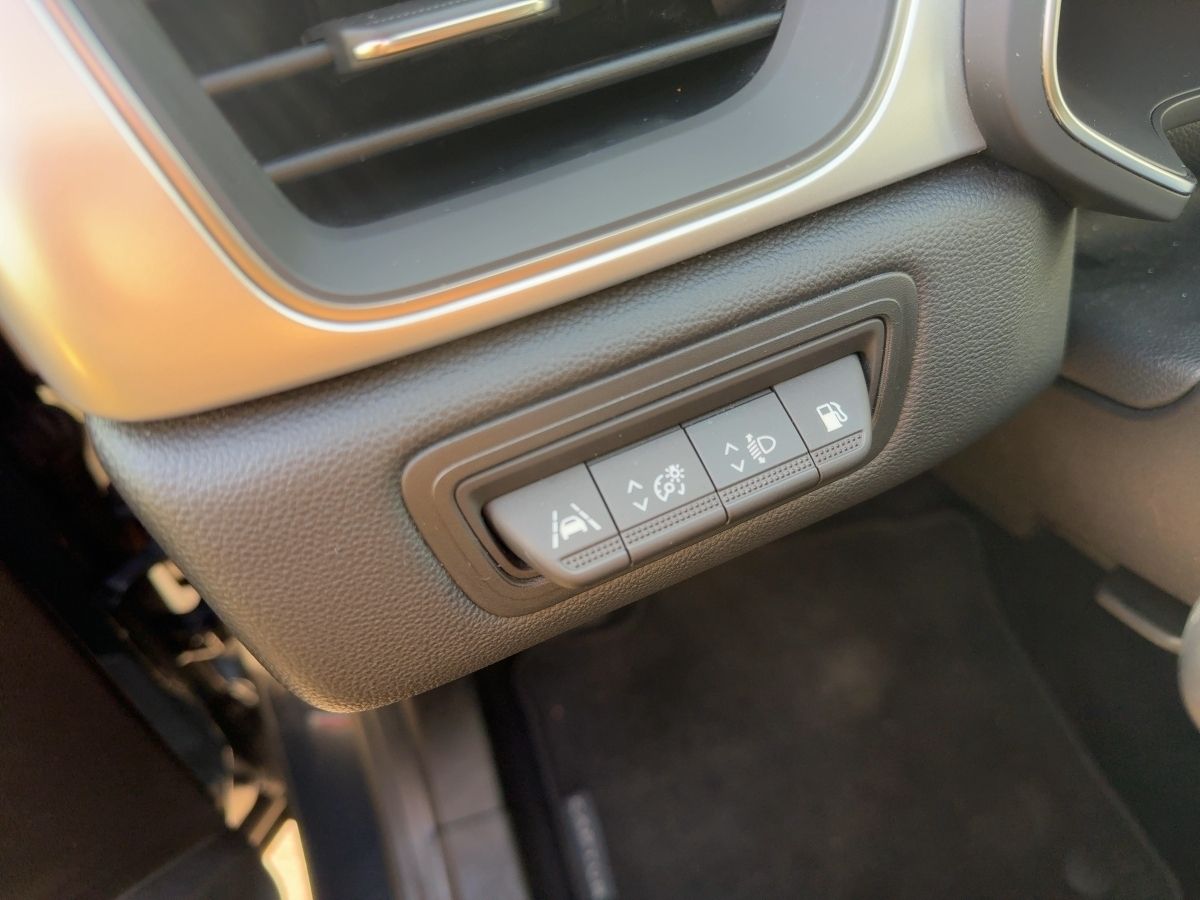 Fahrzeugabbildung Renault Captur Intens Plug-In 160 SHZ Safety+