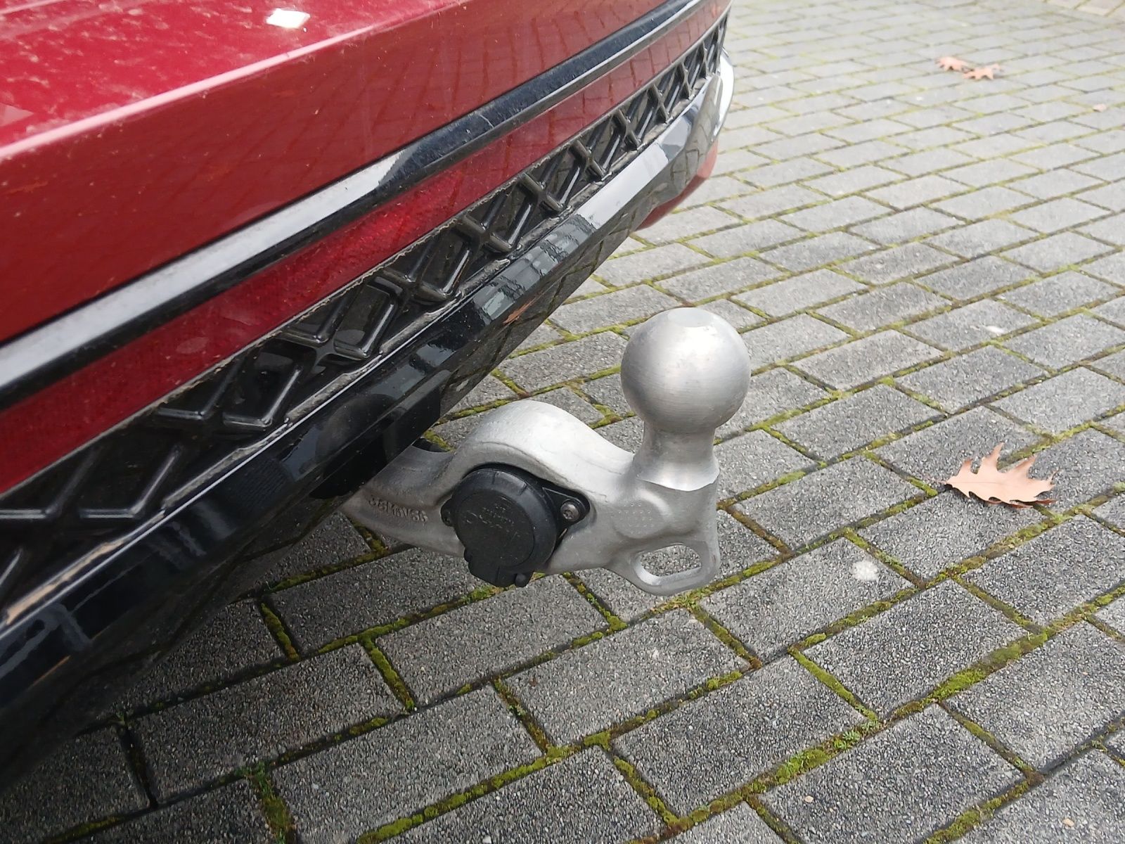 Fahrzeugabbildung Volkswagen Passat R-Line eHybrid DSG IQ.Light ACC AHK SH Ma