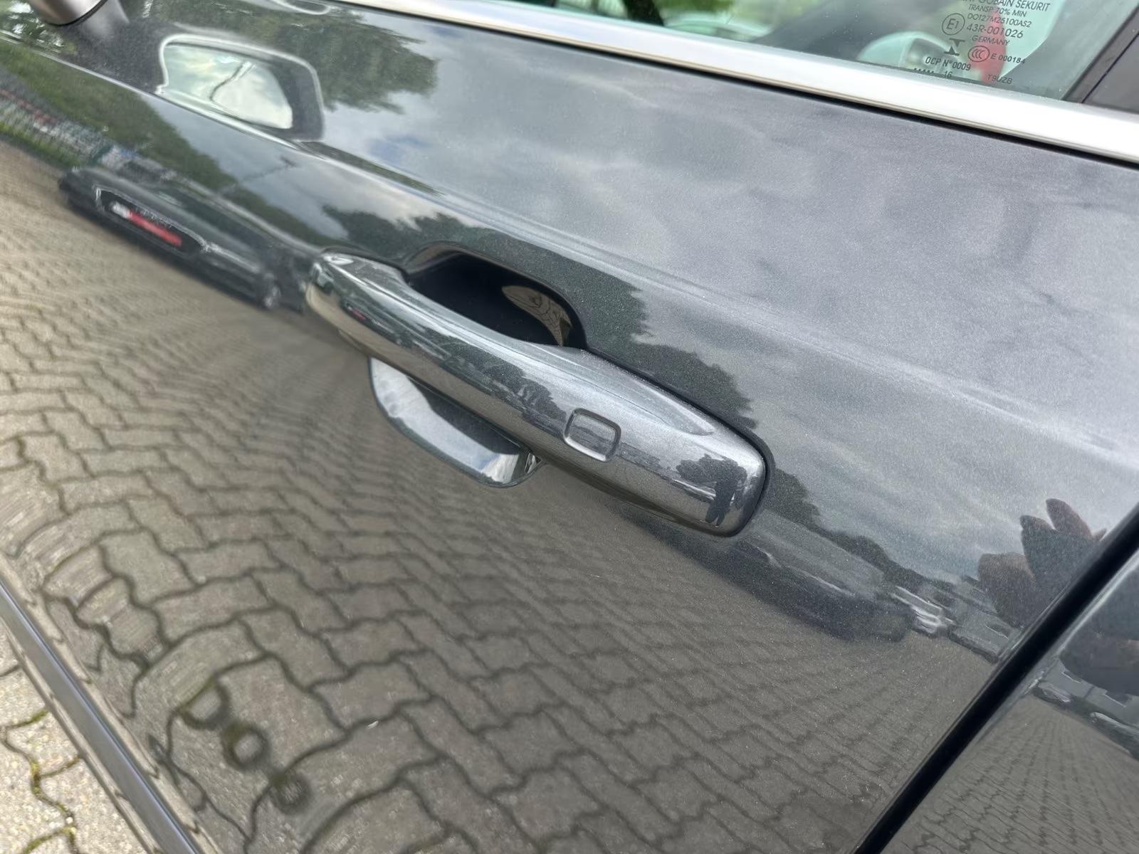 Volvo XC90 R-Design AWD KEY Stand AHK Pano ACC Luft
