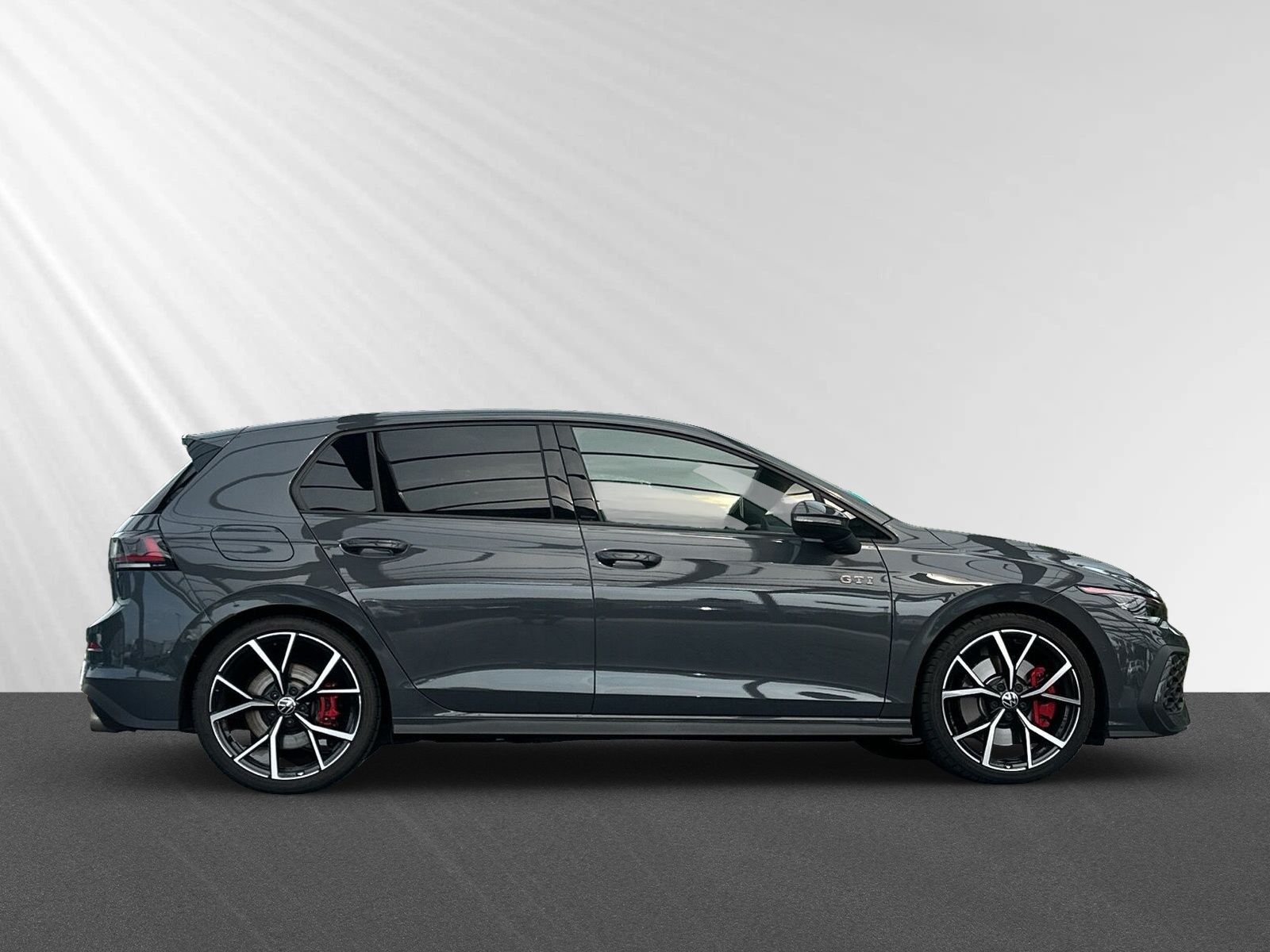 Volkswagen Golf GTI 2,0 l TSI OPF 195 kW (265 PS) 7 - DSG foto 3