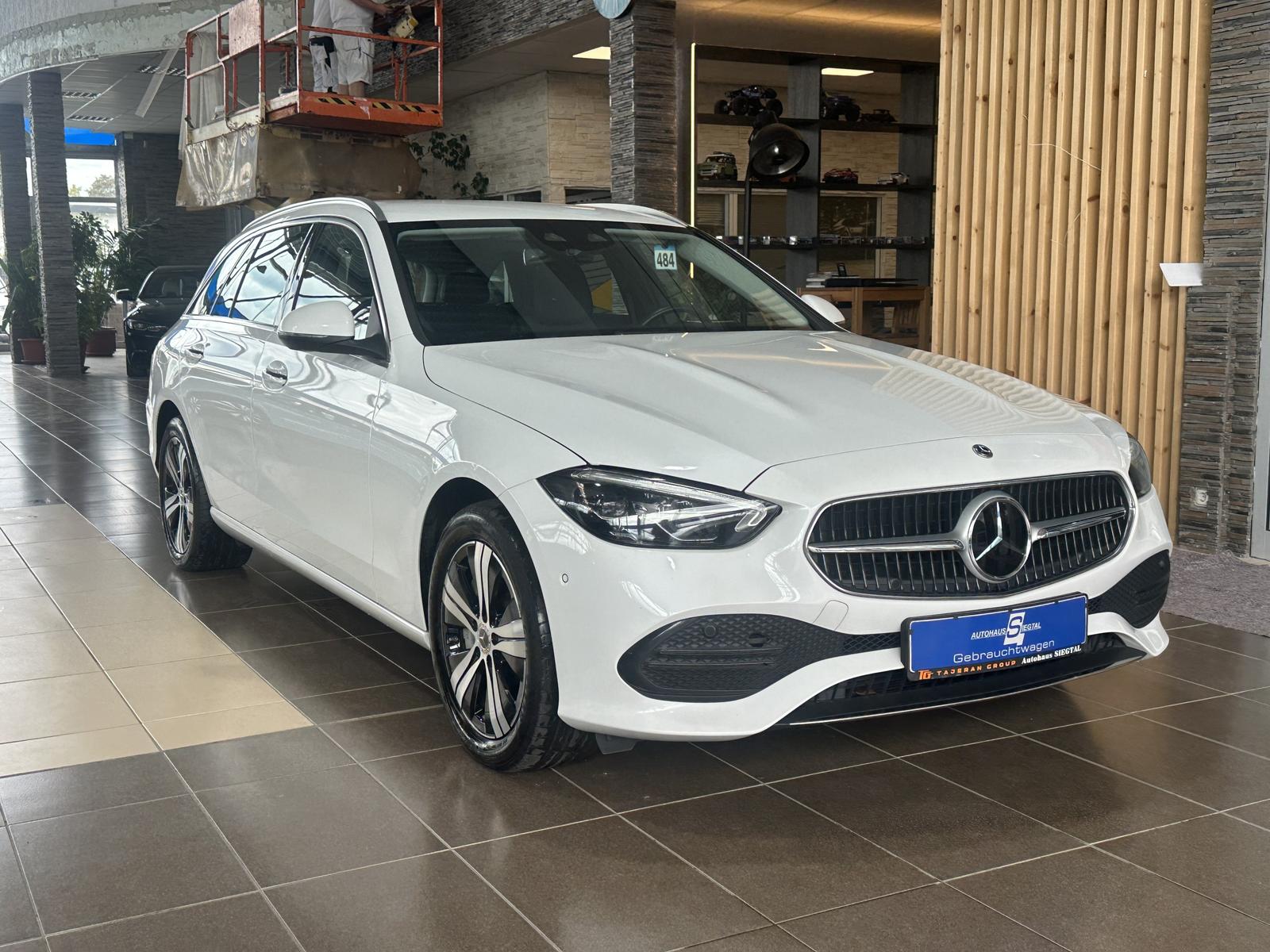 Mercedes-Benz C-Class e T Avantgarde Leder RCam Navi LED AHK ACC