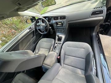 Volkswagen Golf - 5