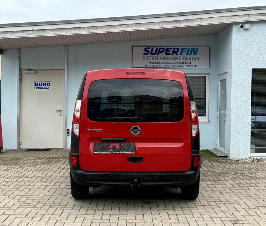 Nissan NV250