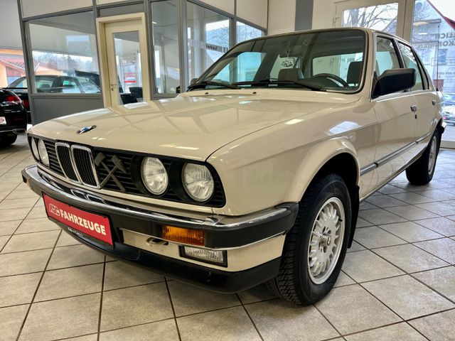 BMW e30 320i Automatik Oldtimer / 1.Hand / 84.tkm