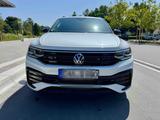 Volkswagen Tiguan 2.0 TDI R-Line-BlackStyle-Pano-Garantie - Volkswagen Tiguan mit Diesel-Antrieb: Garantie