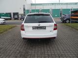 Skoda Octavia Combi RS 2.0 TDI*DSG*Navi*Xenon*PDC*AHK - Skoda Octavia: RS TDI Dsg