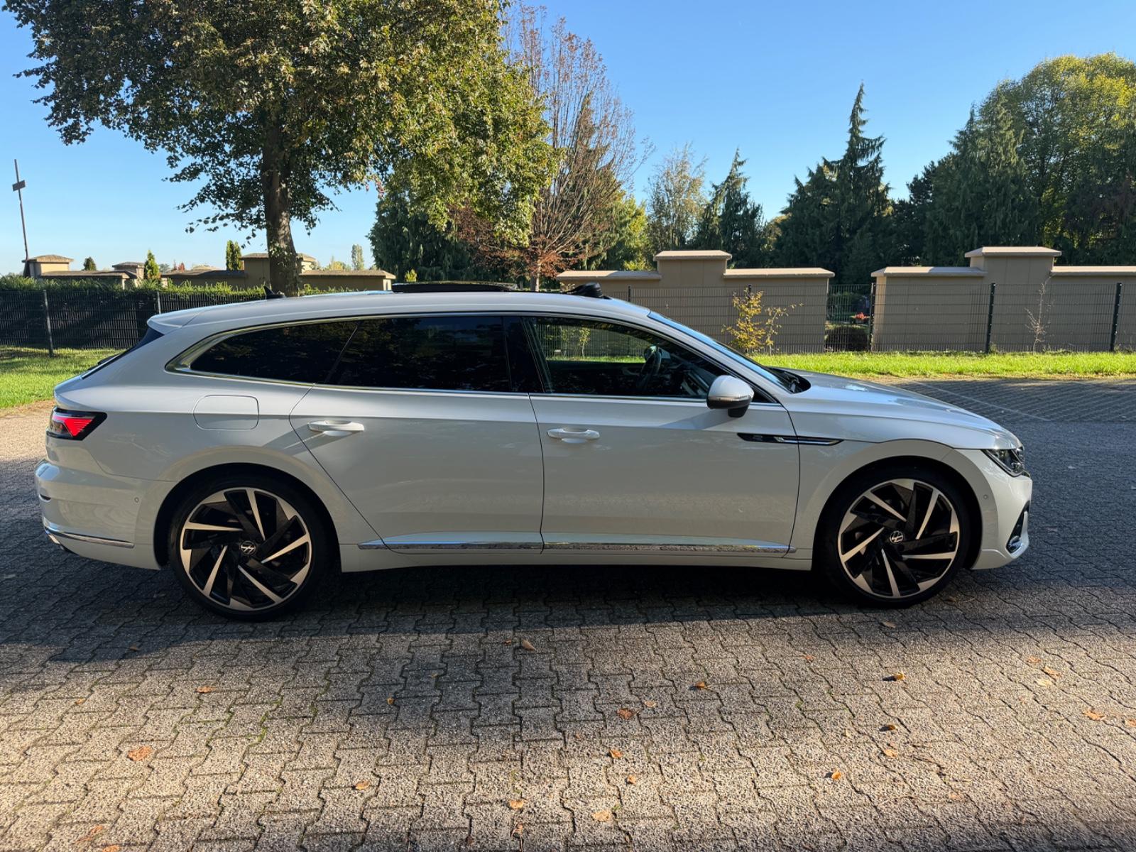 Volkswagen Arteon Shooting Brake R-Line PANO Matrix AHK STH