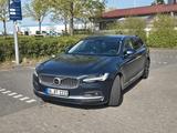 Volvo V90 dunkelblau metallic - : Beige, Metallic
