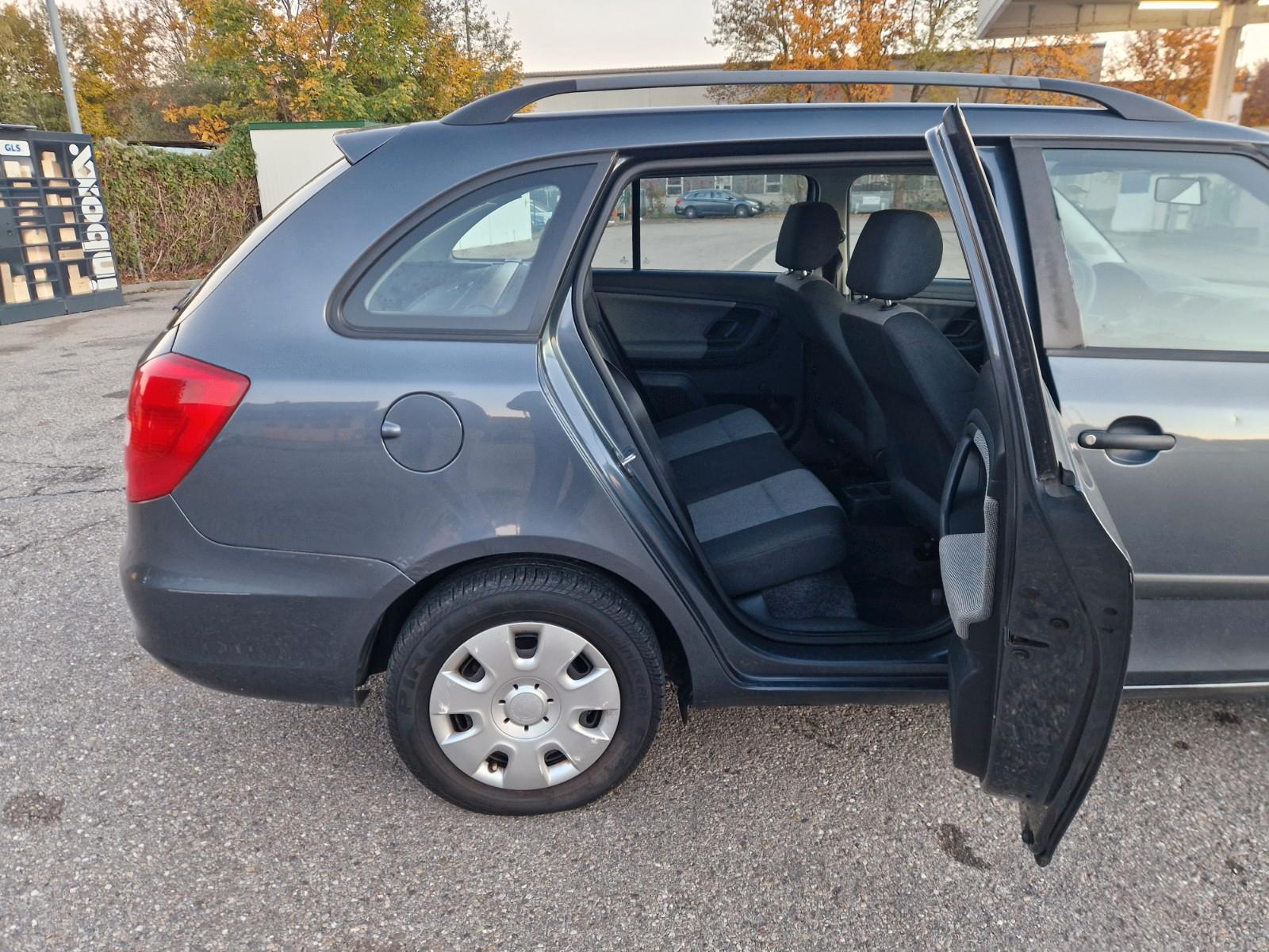 Skoda Fabia 2010 — photo 7