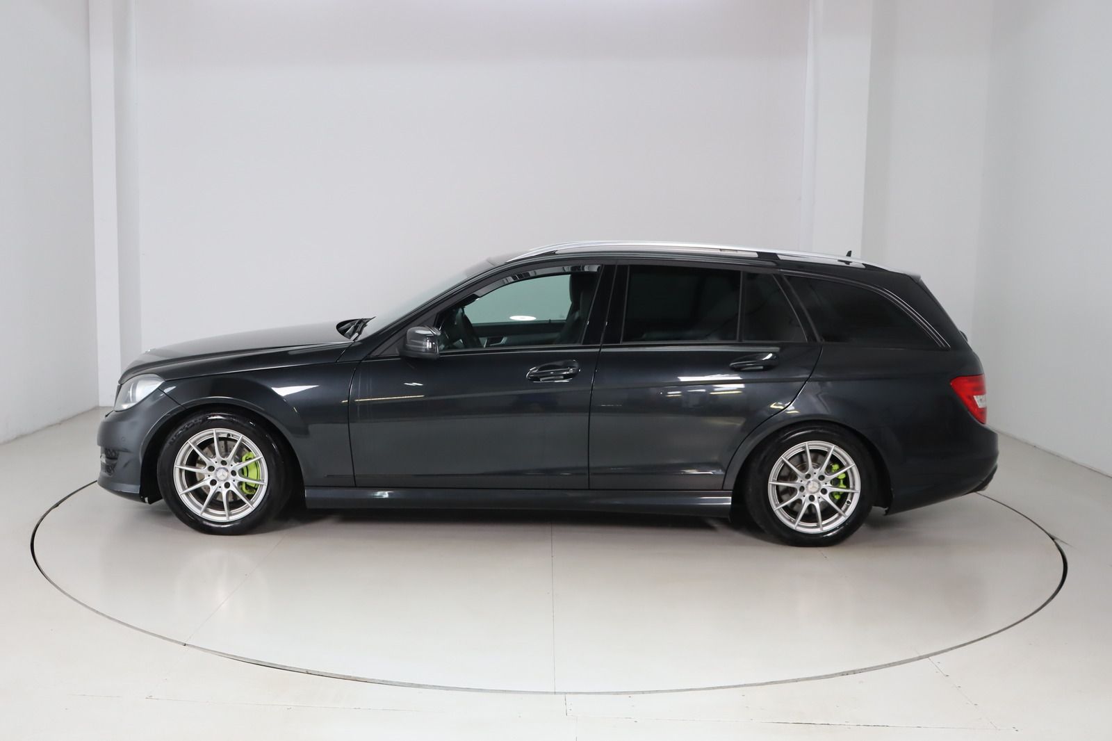 Fahrzeugabbildung Mercedes-Benz C 250 CDI T BlueEFF AVANTG. AMG-Paket * DIS *