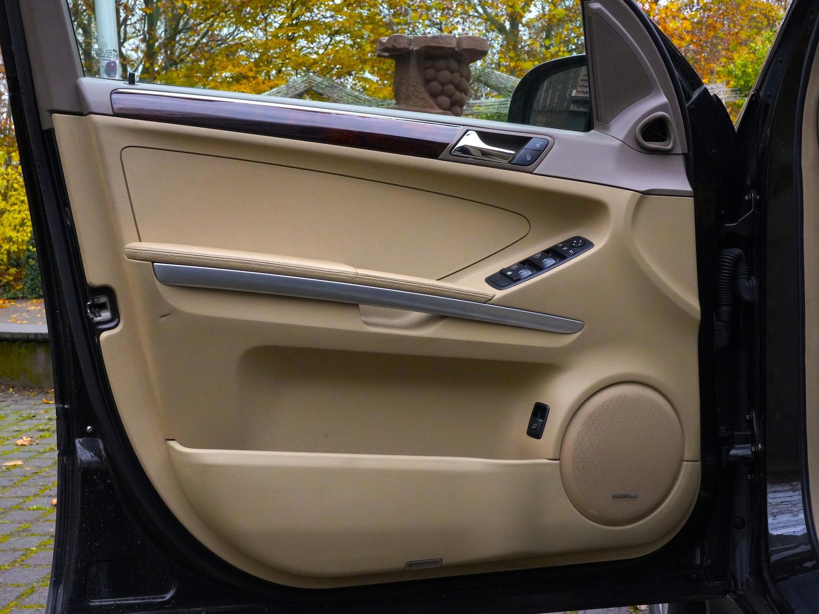 Mercedes-Benz ML 500 4Matic*AMG-Styling~Offr-Paket~StHz~AHK*