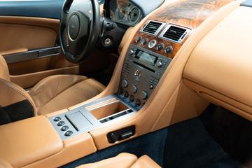 2005 Aston Martin DB9 — миниатюра 17