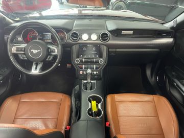 Ford Mustang - 12