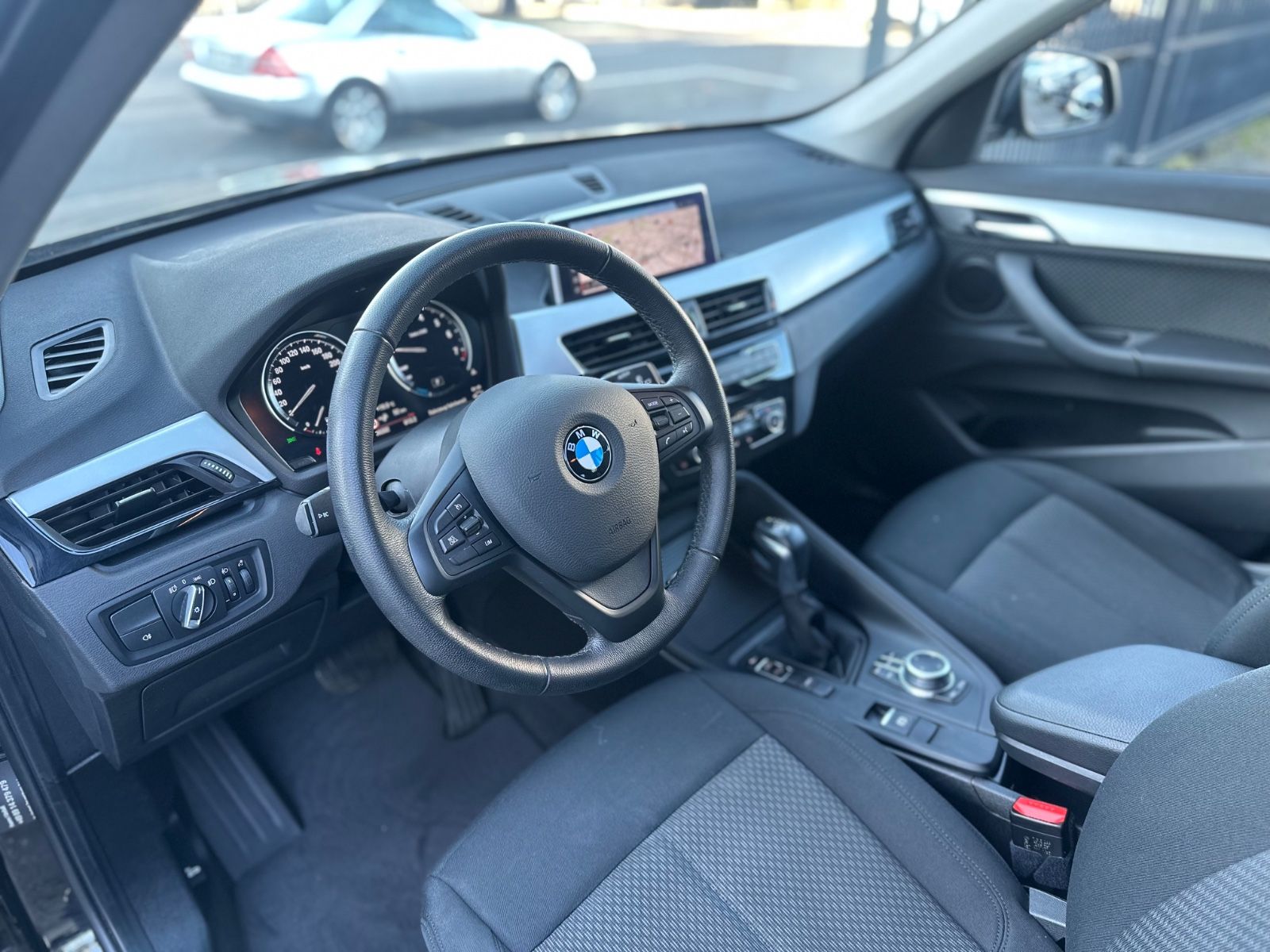 BMW X1 xDrive 25 e*ADVANTAGE*SHZ-AHK-TEMPO*DIGITAL* foto 13