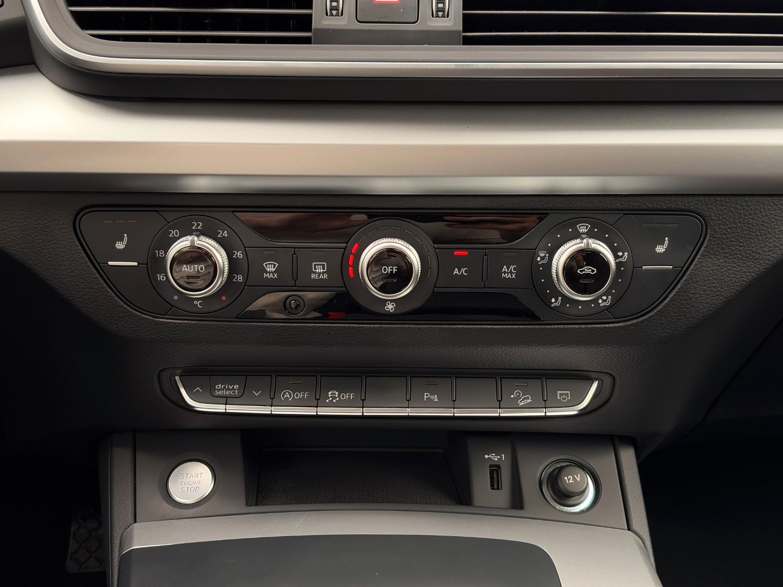 Fahrzeugabbildung Audi Q5 Sportback 40 TFSI quattro advan. AHK Matrix