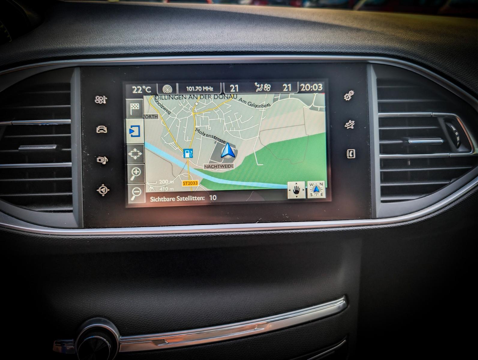 Peugeot 308 2014 — photo 15