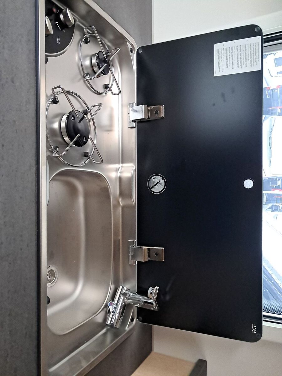 Fahrzeugabbildung Sunlight Adventure V 66 Automatik, Dörr Edition, TV