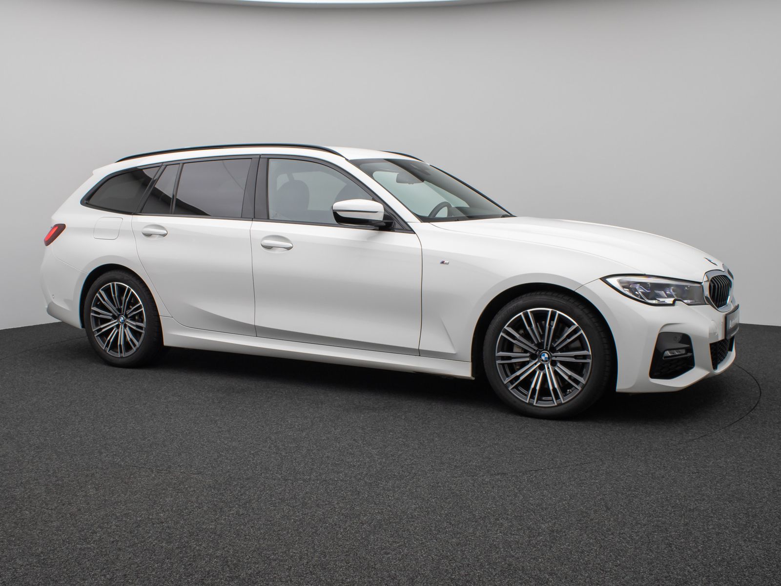 Fahrzeugabbildung BMW 330i xD M Sport Laser DAB Lenkrhzg Komfort Alarm