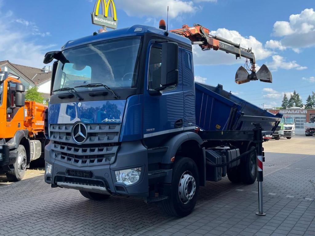 Mercedes-Benz Arocs 1833 K 4x2 2-Achs Kipper Kran Atlas 105.2