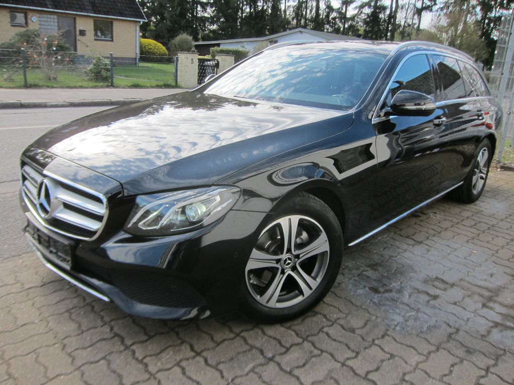 Image of Mercedes-Benz E 200