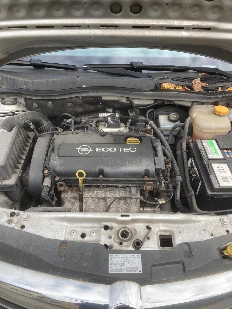 Opel Astra 2008 — photo 9