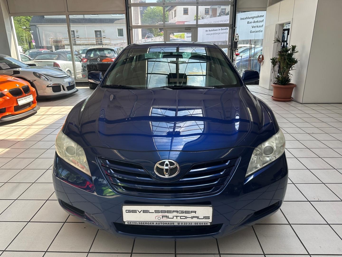 Toyota Camry 2.4 Automatik Scheckheft Klima Garantie TÜ