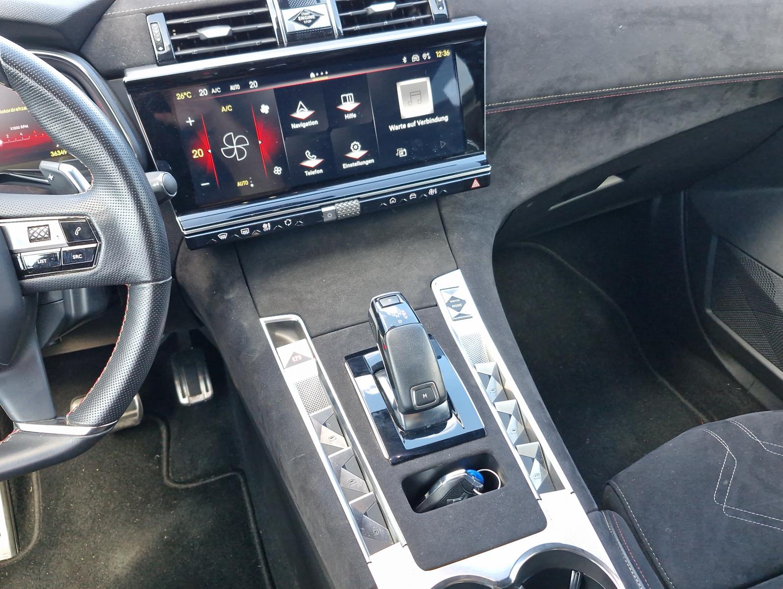 DS Automobiles  BlueHDI 130 AT Performance Line+ LED Navi Alcan