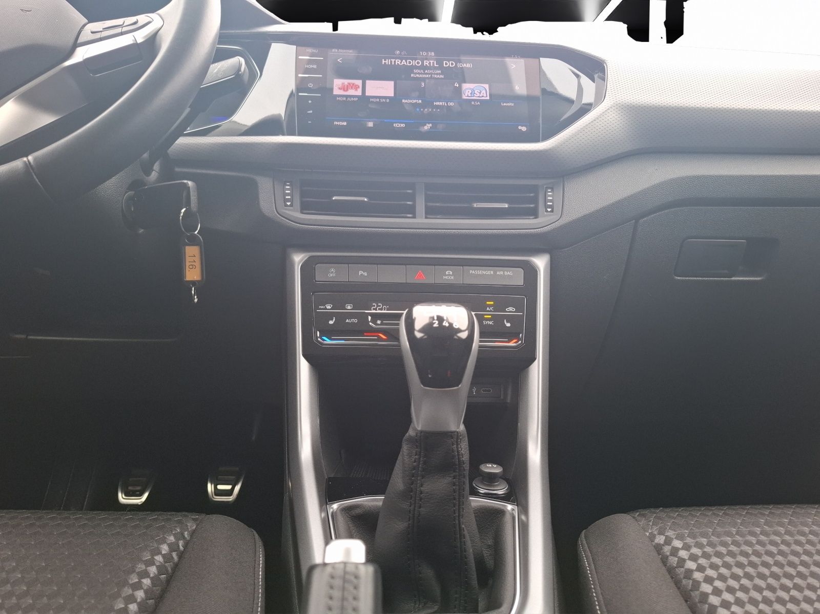 Fahrzeugabbildung Volkswagen T-Cross TSI Active Navi AID ACC PDC SH LM