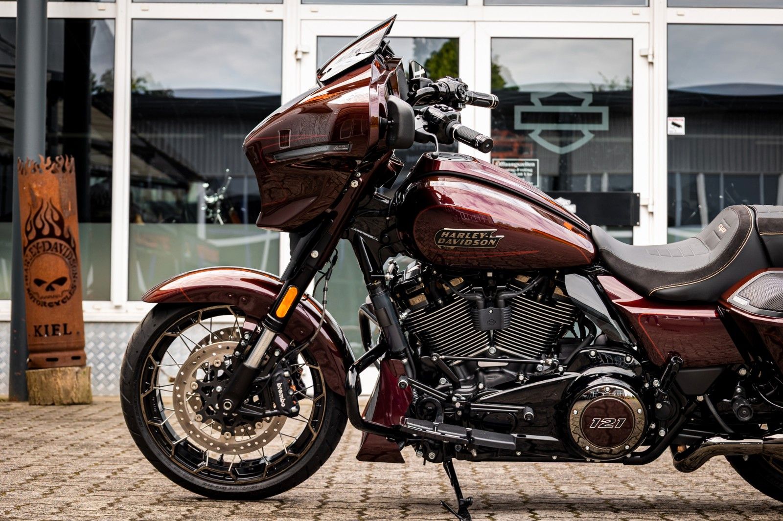 Fahrzeugabbildung Harley-Davidson CVO Street Glide FLHXSE 121 Cui - Jekill & Hyde