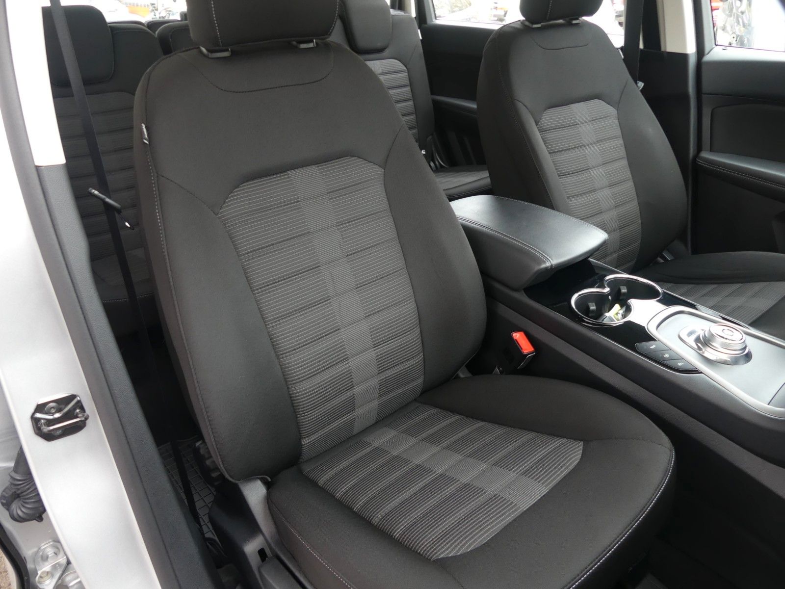 Fahrzeugabbildung Ford Galaxy Trend*Kamera*7 Sitze*