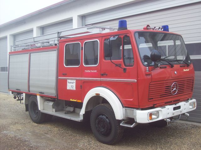 Mercedes-Benz 1019 AF 4x4 Feuerwehrfahrzeug LF 16 TLF 97 km/h