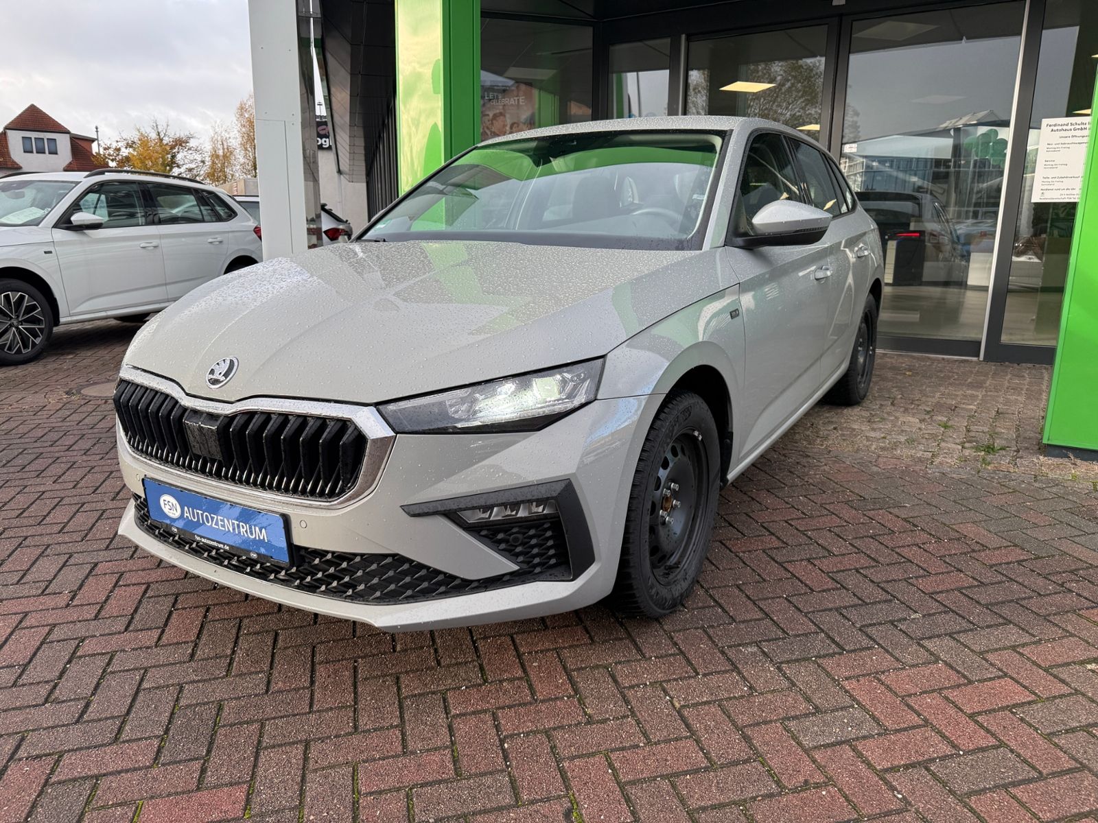Skoda Scala 1.0 TSI Selection DSG Vorbe.-AHK NAVI TEMP imagem 2