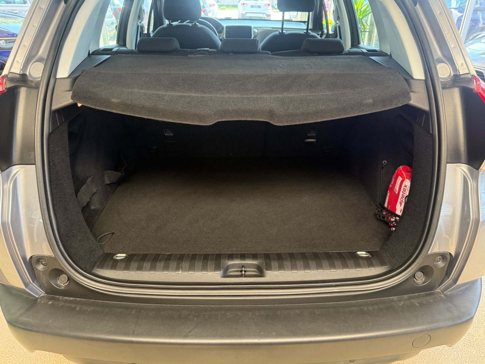 Fahrzeugabbildung Peugeot 2008 Active