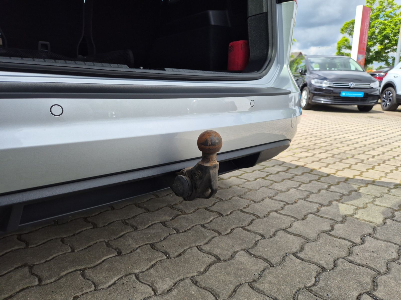 Fahrzeugabbildung Volkswagen Touran TDI Comfortline DSG AHK Navi PDC SH LM