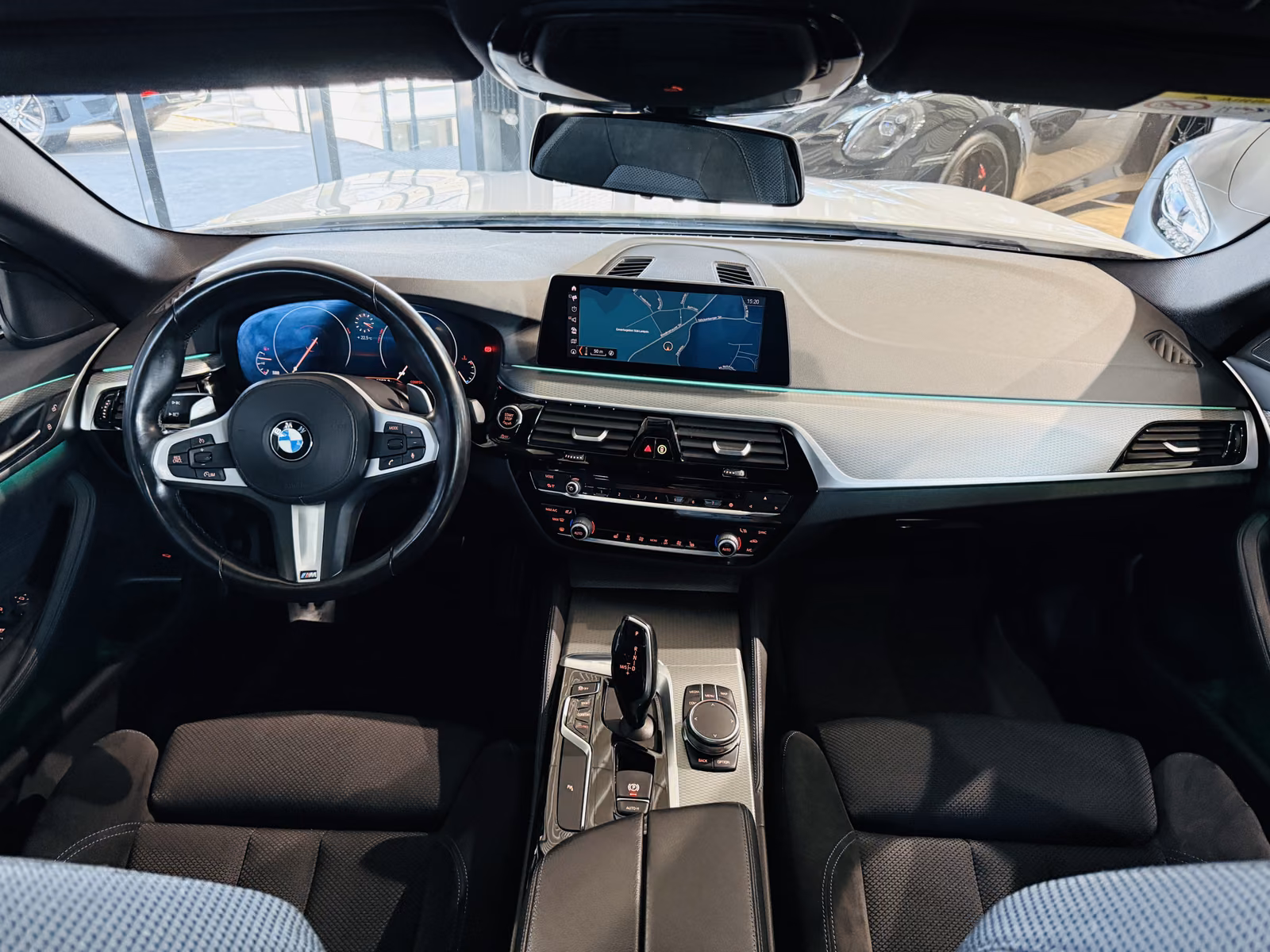 BMW 520 i M Sport*1.HAND*KAMERA*NAVI*DAB+