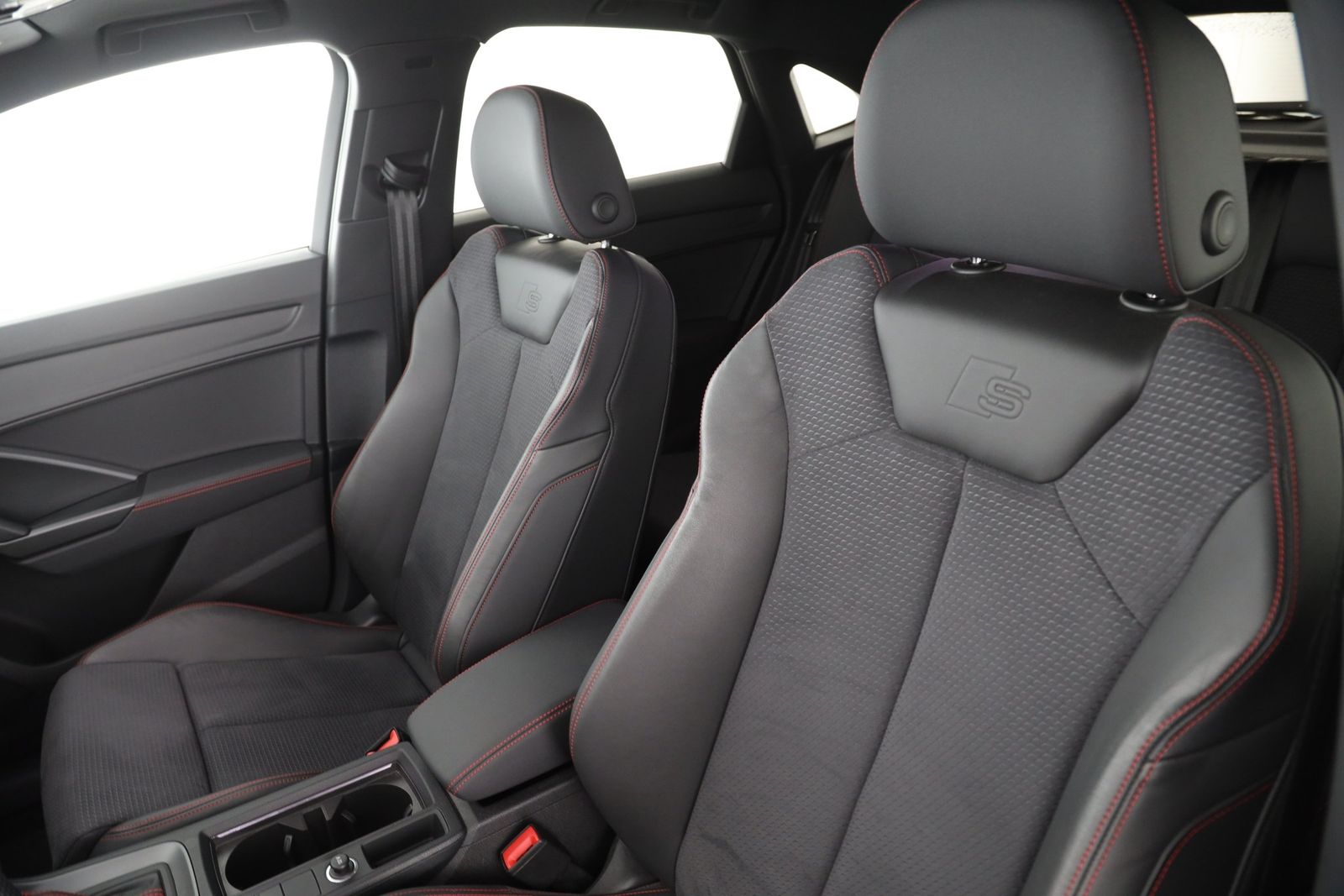 Audi Q3 Sportback 45 TFSI quattro S line | AHK | LED foto 12