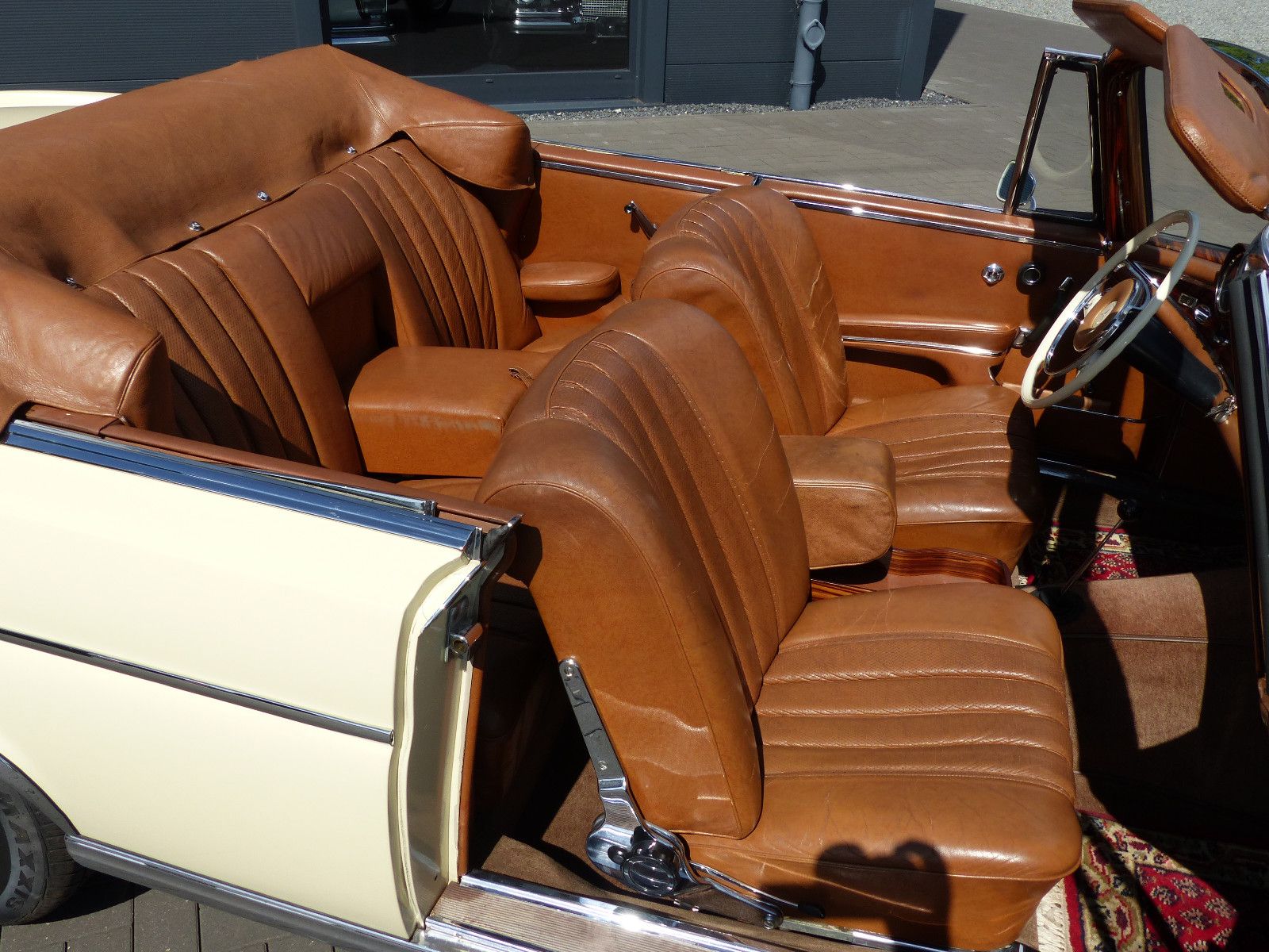 Fahrzeugabbildung Mercedes-Benz 250 SE Cabriolet *2.Hand*