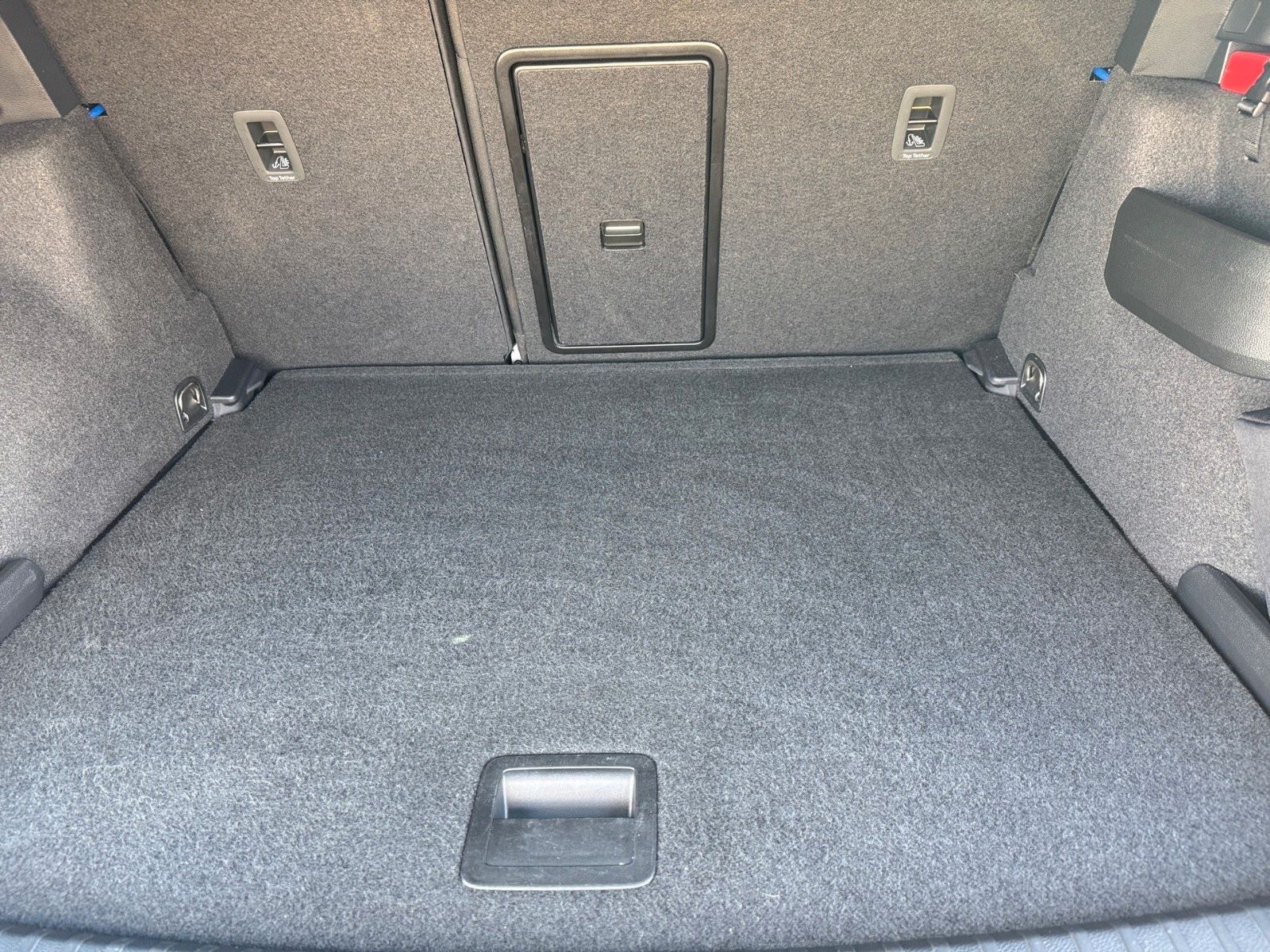 Fahrzeugabbildung SKODA Karoq 2.0l TDI DSG 4x4 STYLE