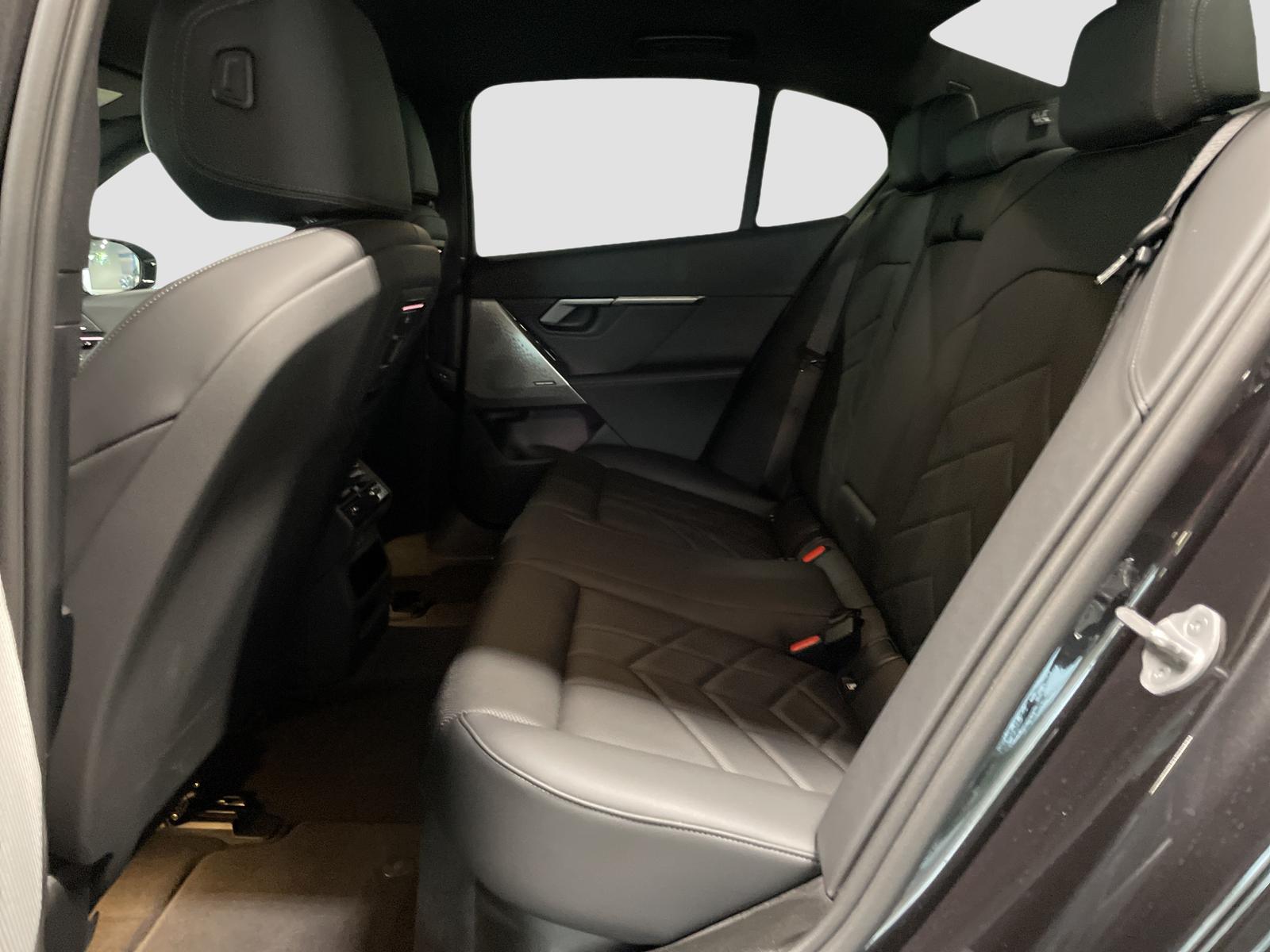BMW 520d Limousine M Sport Standheizung AHK Kamera