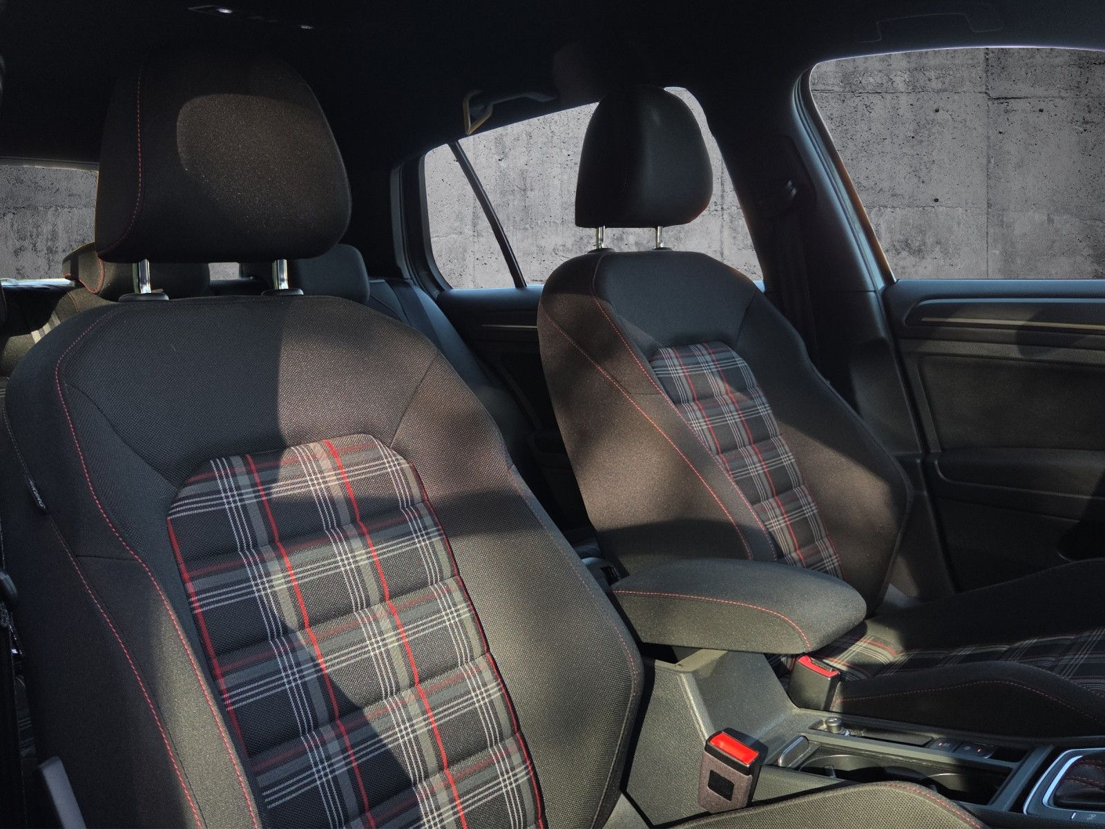 Golf VII GTI Performance 2.0 TSI OPF DSG AHK
