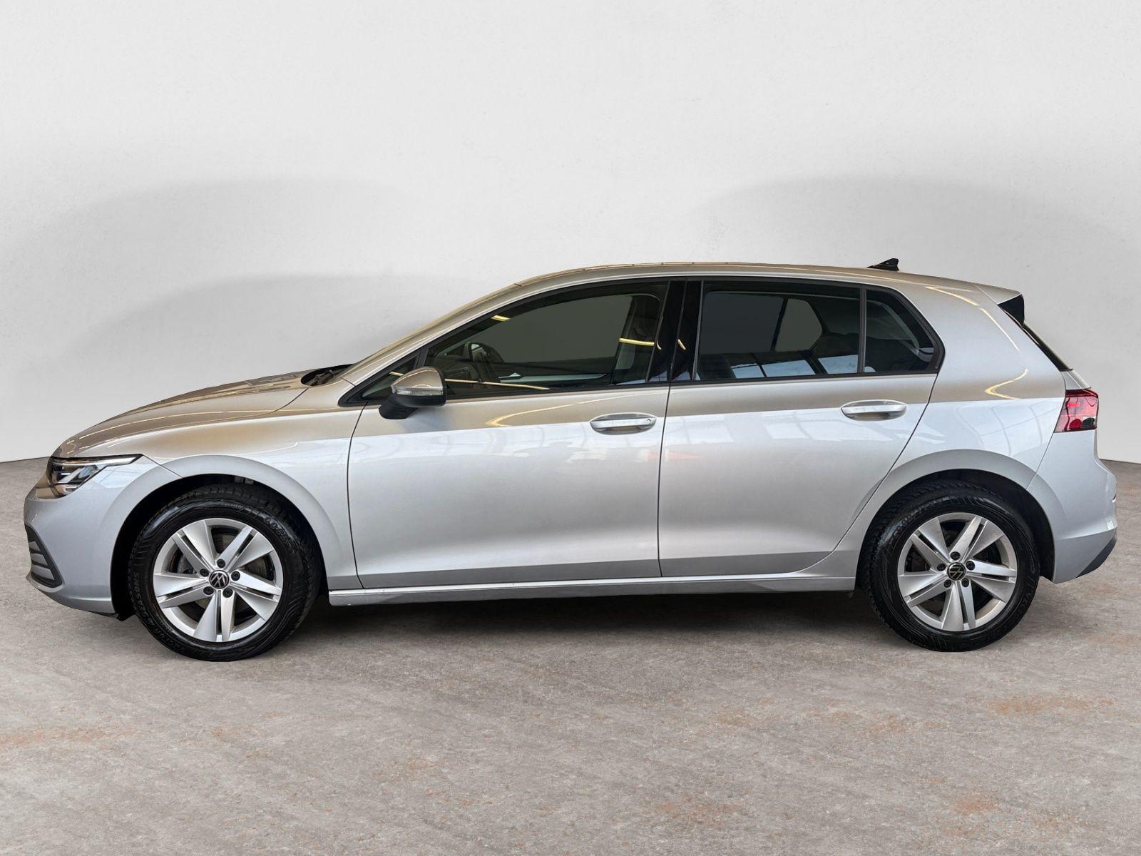 Volkswagen Golf VIII 1.5 TSI Life *LED*App-Connect*PDC*