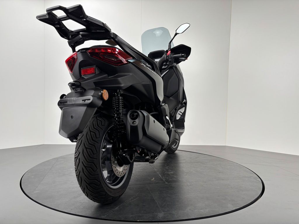 Fahrzeugabbildung Yamaha XMAX 300 TECHMAX *NEUWERTIG *TOPCASETRÄGER