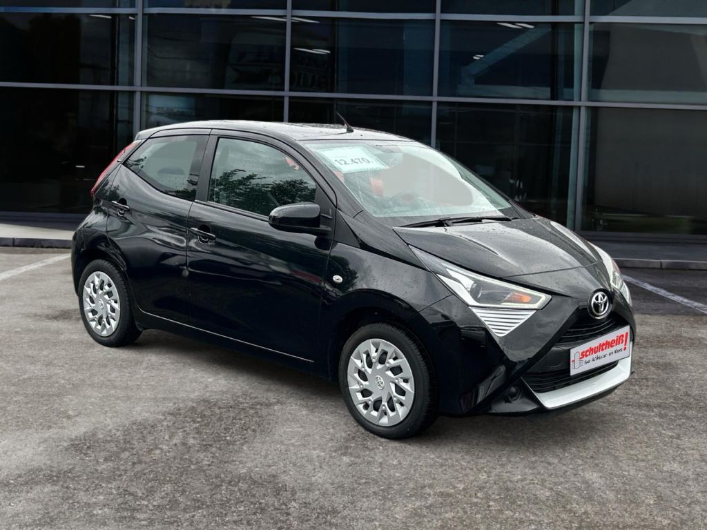 Fahrzeugabbildung Toyota Aygo x-play club