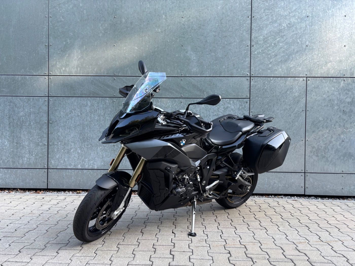 Fahrzeugabbildung BMW S 1000 XR Triple Black Koffer SC-Project