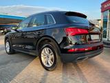 Audi Q5 2.0 TFSI Quattro SHZ BT NAVI AHK Kamera - Audi Q5: TFSI
