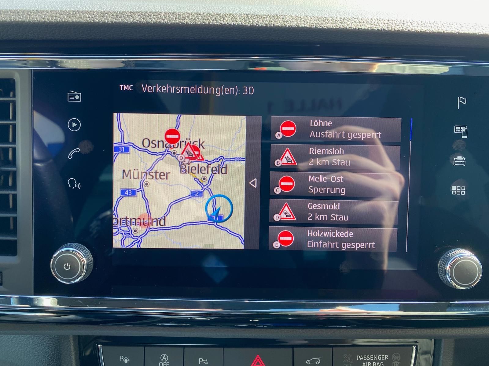Fahrzeugabbildung SEAT Ateca 1.5 TSI FR APP+ACC+RFK+AHK+NAVI+SITZHEIZ