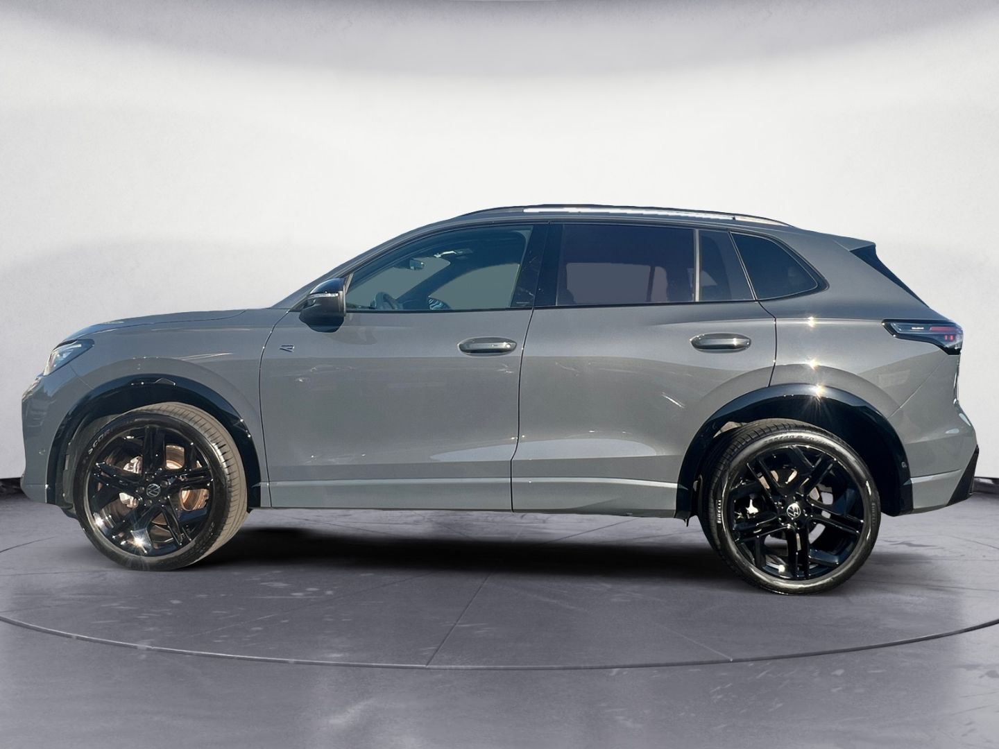 Volkswagen Tiguan R-Line 2.0 TDI 4M DSG MATRIX NAVI KAMERA foto 2