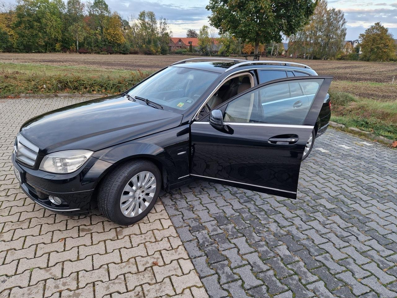 Mercedes-Benz 220 2008 — photo 7